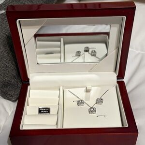 Elegant Sterling Silver Necklace Earring Set Princess Cut In Luxury Jewelry Case